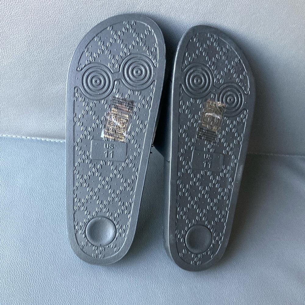 True Religion Slides Men’s Black - Picture 7 of 7